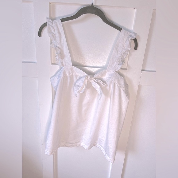 J. Crew Tops - Women’s Medium J. Crew t shirt tank blouse white bow frill straps EUC